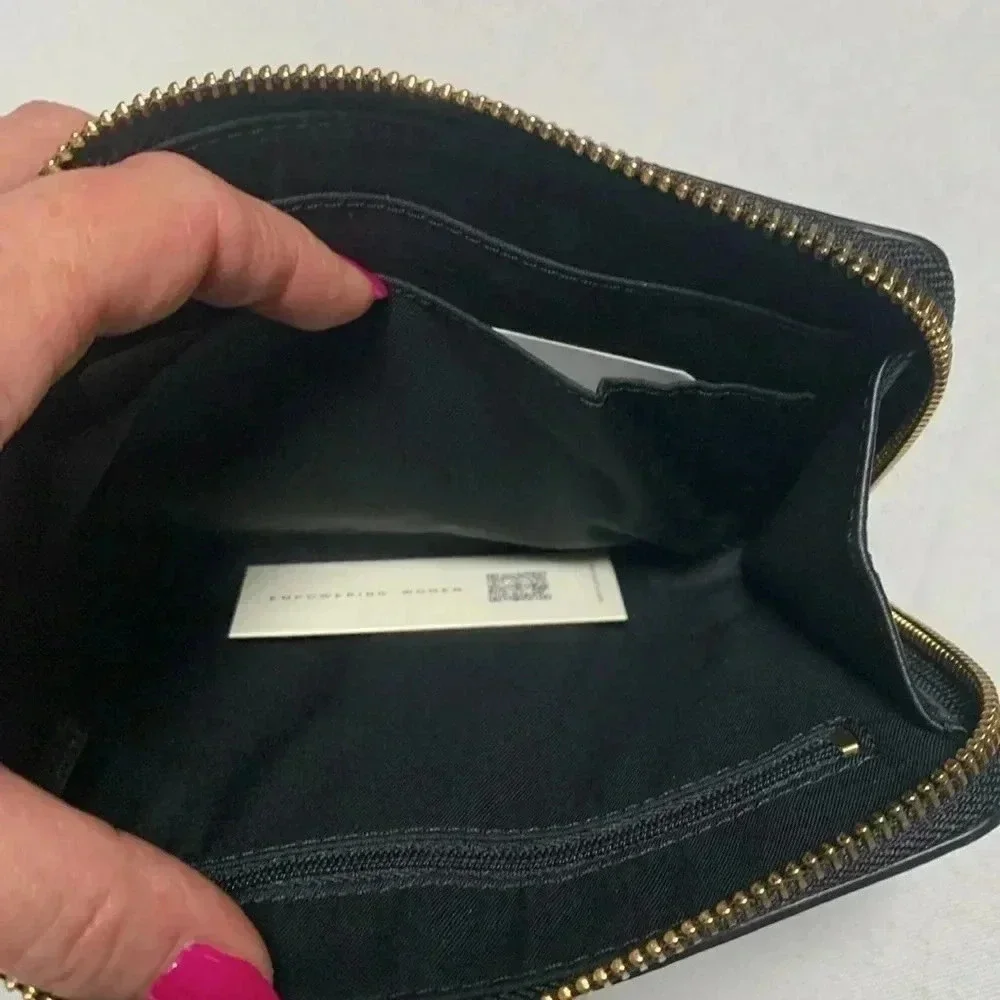 TORY BURCH Britten Large Zip Pouch Wristlet NWT.